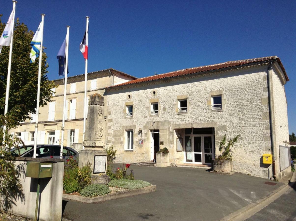 Les Gites Du Vigneron Et Cd'H Saint-Seurin-de-Palenne Eksteriør bilde